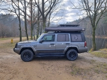                         Kamper offroad na Jeep Commander - zdjęcie 16
                        