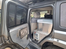                         Kamper offroad na Jeep Commander - zdjęcie 11
                        