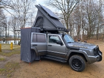                         Kamper offroad na Jeep Commander - zdjęcie 4
                        