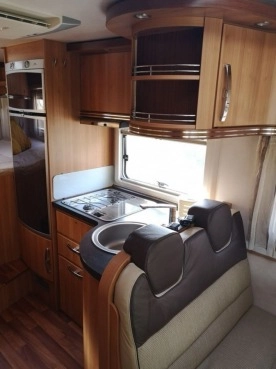                         Kamper Hymer C614 STAR EDITION 2010 ROK, alkowa, STAN BARDZO DOBRY, 4 osobowy - zdjęcie 23
                        