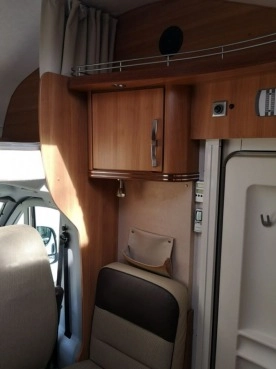                         Kamper Hymer C614 STAR EDITION 2010 ROK, alkowa, STAN BARDZO DOBRY, 4 osobowy - zdjęcie 29
                        