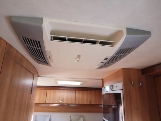                         Kamper Hymer C614 STAR EDITION 2010 ROK, alkowa, STAN BARDZO DOBRY, 4 osobowy - zdjęcie 32
                        