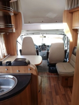                         Kamper Hymer C614 STAR EDITION 2010 ROK, alkowa, STAN BARDZO DOBRY, 4 osobowy - zdjęcie 33
                        