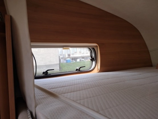                         Kamper Hymer C614 STAR EDITION 2010 ROK, alkowa, STAN BARDZO DOBRY, 4 osobowy - zdjęcie 34
                        