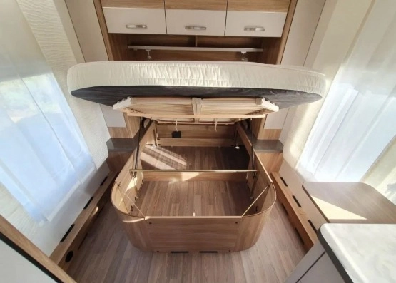                         Burstner Premio 490 TS - zdjęcie 11
                        