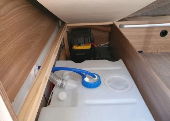                         Burstner Premio 490 TS - zdjęcie 12
                        