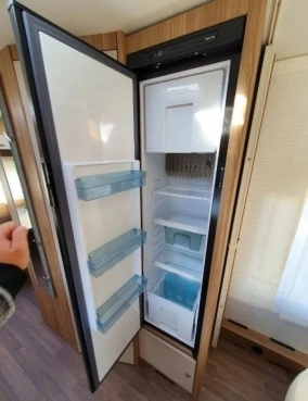                         Burstner Premio 490 TS - zdjęcie 16
                        