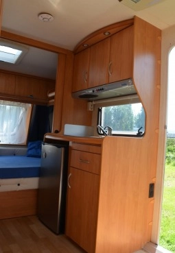                         SPRZEDAM PRZYCZEPĘ HOBBY DE LUXE 450 - zdjęcie 10
                        