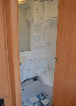                         SPRZEDAM PRZYCZEPĘ HOBBY DE LUXE 450 - zdjęcie 11
                        