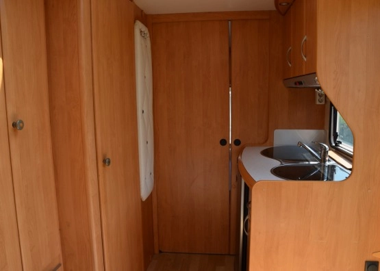                         SPRZEDAM PRZYCZEPĘ HOBBY DE LUXE 450 - zdjęcie 4
                        