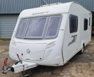                         Przyczepa kempingowa Swift Charisma 570 z 6 miejscami do spania plus kompletny namoit - zdjęcie 17
                        