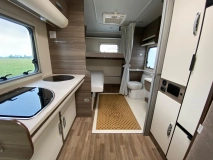                         Blucamp SKY 160KM Automat Kamper dla niepełnosprawnych z winda - zdjęcie 8
                        