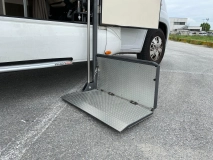                         Blucamp SKY 160KM Automat Kamper dla niepełnosprawnych z winda - zdjęcie 4
                        