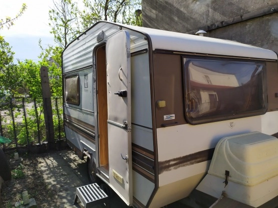                         Knaus azur 330 - zdjęcie 1
                        