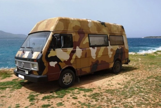                         Kamper VW LT 31 2.4 TD - zdjęcie 1
                        