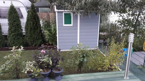                         DOMEK LETNISKOWY NAD JEZIOREM - zdjęcie 9
                        