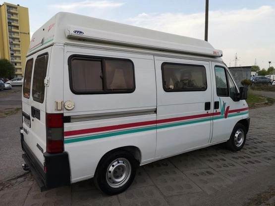                         Kamper Citroen Jumper 2.5 D blaszak - zdjęcie 9
                        