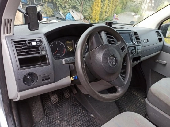                         Volkswagen T5 lift nie California, kamper - zdjęcie 4
                        