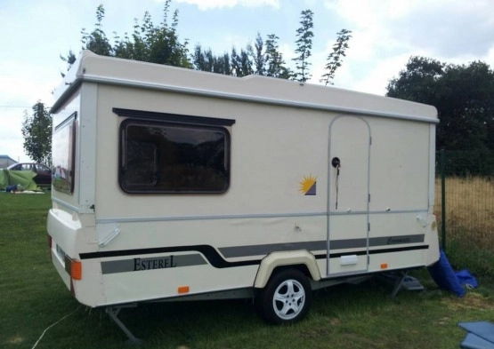                         ESTEREL CARAMATIC PCA 39 - przyczepa składana 850 DMC - zdjęcie 6
                        