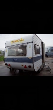                         Przyczepa ADRIA 305 SL + DOSTAWKA - zdjęcie 3
                        