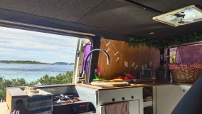                         T4 samowystarczalny mini kamper - zdjęcie 7
                        