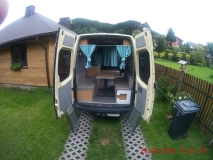                         Kamper na bazie Mercedesa Sprintera 211 CDI - zdjęcie 13
                        