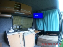                        Kamper na bazie Mercedesa Sprintera 211 CDI - zdjęcie 8
                        