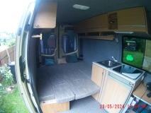                         Kamper na bazie Mercedesa Sprintera 211 CDI - zdjęcie 3
                        