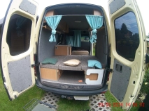                         Kamper na bazie Mercedesa Sprintera 211 CDI - zdjęcie 2
                        