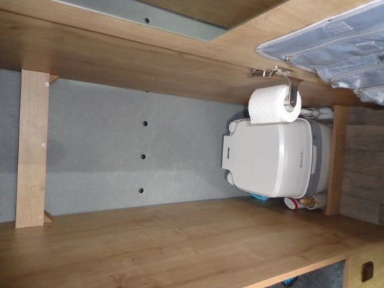                         Sprzedam kampera - zdjęcie 7
                        