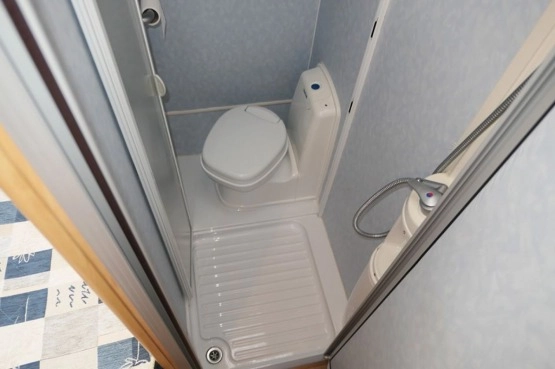                         Swift Vitesse 490 - zdjęcie 8
                        