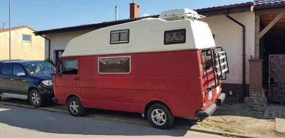                         Kamper Camper VW LT 28 długi 2.4 Diesel zabudowa Remio - zdjęcie 6
                        
