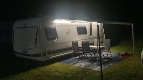                          Dethleffs 540 QMK NOMAD Pierwszy właściciel, Stan idealny, Dla rodziny 2+2. Gotowa do jazdy. - zdjęcie 3
                        