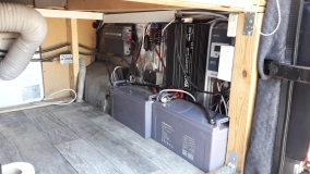                         KAMPER VW CRAFTER MAX 2.5TDI 4 osoby Tv WC prysznic solar webast truma - zdjęcie 16
                        