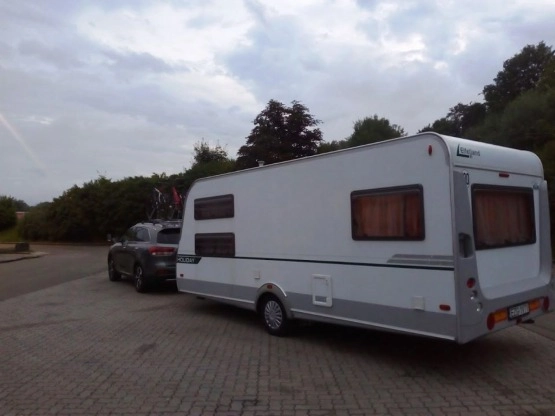                         Sprzedam przyczepę Knaus Eifelland 500tk, 2008, pokój dziecięcy z łóżkami piętrowymi, mover - zdjęcie 3
                        