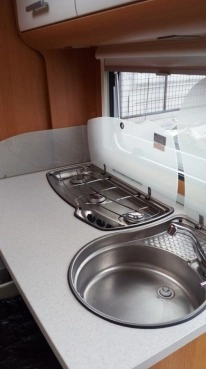                         Sprzedam przyczepę Knaus Eifelland 500tk, 2008, pokój dziecięcy z łóżkami piętrowymi, mover - zdjęcie 9
                        