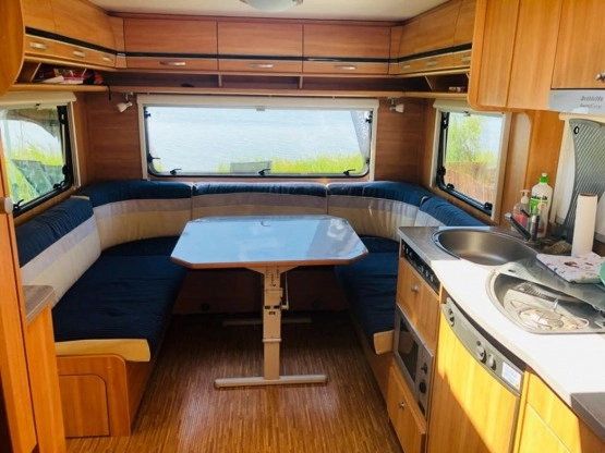                         Dethleffs Camper 730 SK, 2012 r. - zdjęcie 2
                        