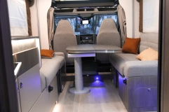                         Ford Chausson 720 Titanium stan idealny/ F-VAT 23% - zdjęcie 6
                        