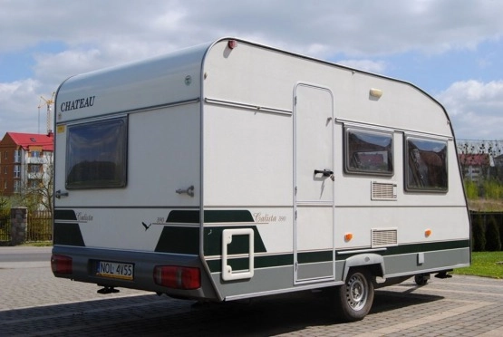                         CHATEAU 390. Zarejestrowana. Zadbana. 4 osobowa z WC, Ogrzewanie! DMC 1100 kg - zdjęcie 4
                        