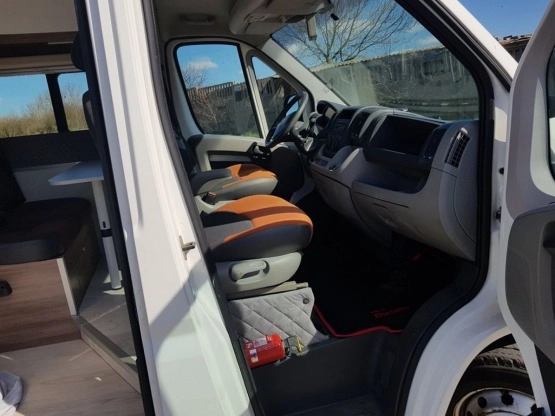                         Kamper Fiat Ducato 2,3, rok prod. 2010, przebieg 179 000. Zabudowa 2020 - zdjęcie 16
                        