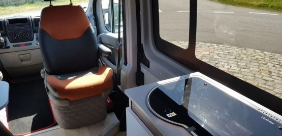                         Kamper Fiat Ducato 2,3, rok prod. 2010, przebieg 179 000. Zabudowa 2020 - zdjęcie 33
                        