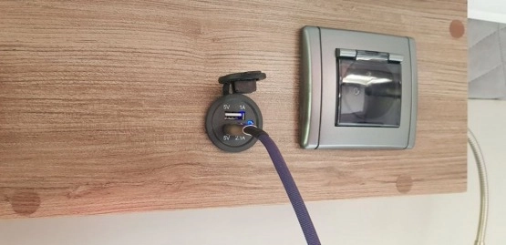                         Kamper Fiat Ducato 2,3, rok prod. 2010, przebieg 179 000. Zabudowa 2020 - zdjęcie 34
                        