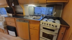                         Przyczepa kempingowa Avondale Ospray 2006 - zdjęcie 4
                        