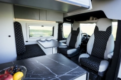                         Peugeot Boxer 2018 Campervan Nowa Zabudowa - zdjęcie 1
                        