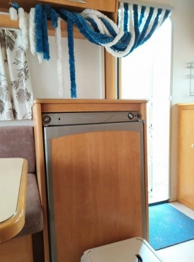                         Przyczepa kempingowa KNAUS Eifelland - zdjęcie 9
                        