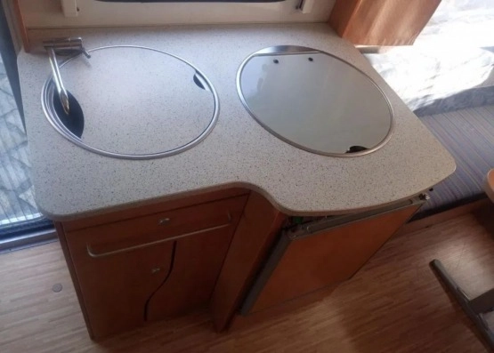                         Przyczepa kempingowa Hymer Feeling 430, 2009 r. DMC 1200 - zdjęcie 12
                        