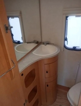                         Przyczepa kempingowa Hymer Feeling 430, 2009 r. DMC 1200 - zdjęcie 7
                        