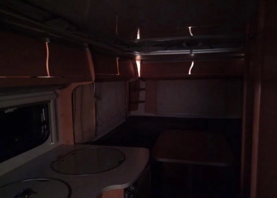                         Przyczepa kempingowa Hymer Feeling 430, 2009 r. DMC 1200 - zdjęcie 8
                        