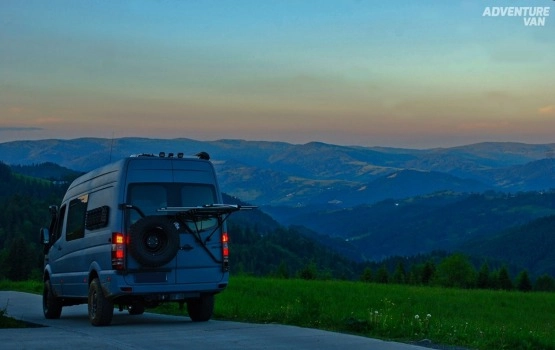                         Mercedes Sprinter 4x4 Kamper wyprawowy - zdjęcie 11
                        