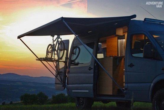                         Mercedes Sprinter 4x4 Kamper wyprawowy - zdjęcie 14
                        